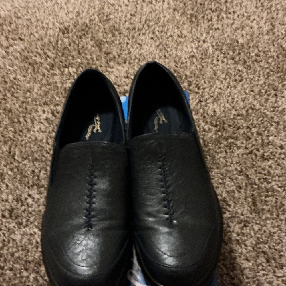 easy street Black Leather Slip-On Loafers